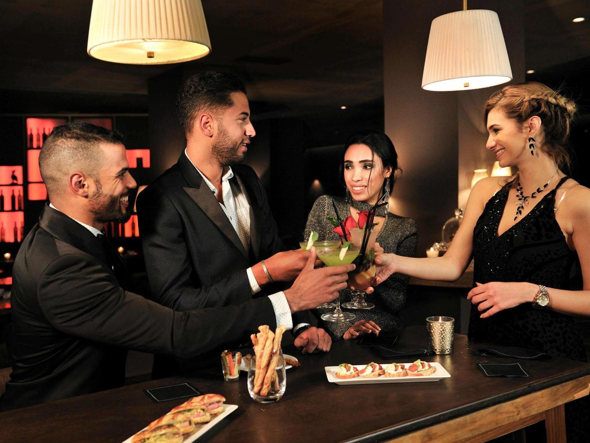 ホテル ソフィテル マラケシュ ラウンジ アンド スパ エクステリア 写真 The bar at the Ritz-Carlton, Tarrant County